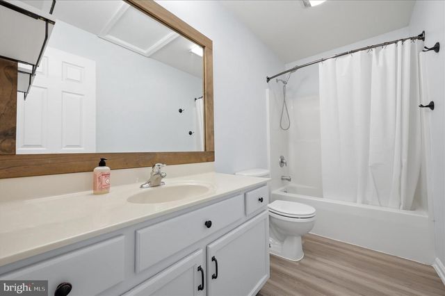 282 FORD CIR, Inwood, WV 25428