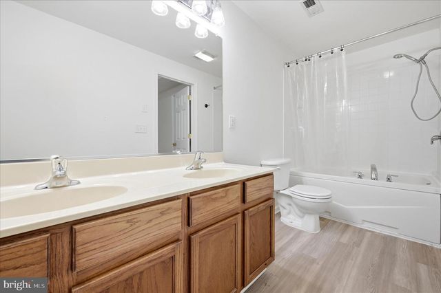282 FORD CIR, Inwood, WV 25428