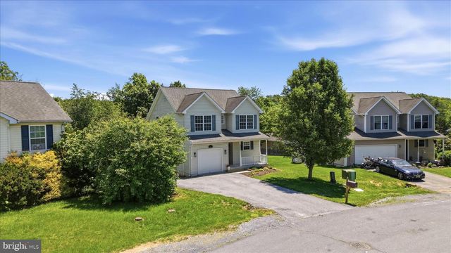 282 FORD CIR, Inwood, WV 25428
