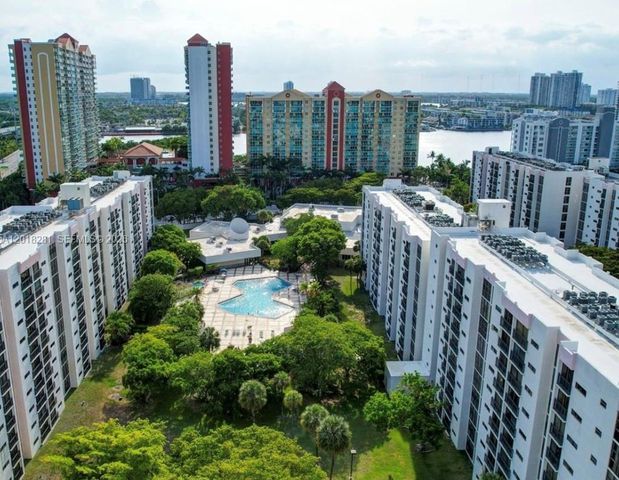 16909 N Bay Rd 601, Sunny Isles Beach, FL 33160
