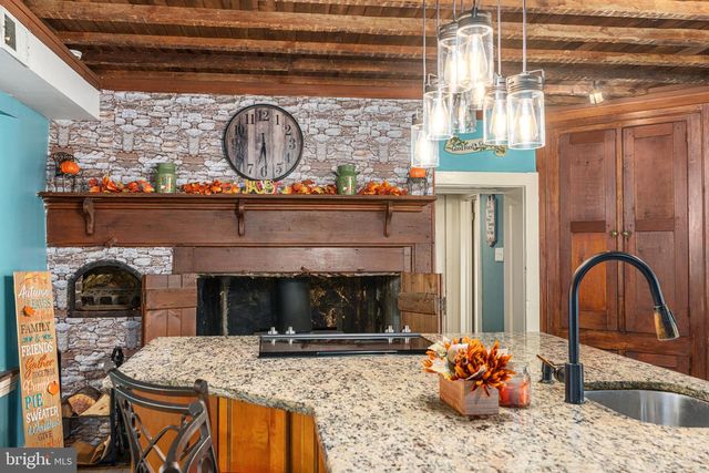 4701 EDGES MILL RD, Downingtown, PA 19335