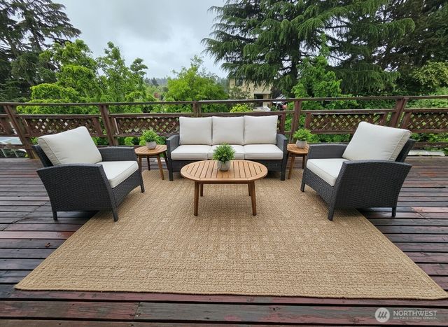 9651 21st Avenue SW, Seattle, WA 98106