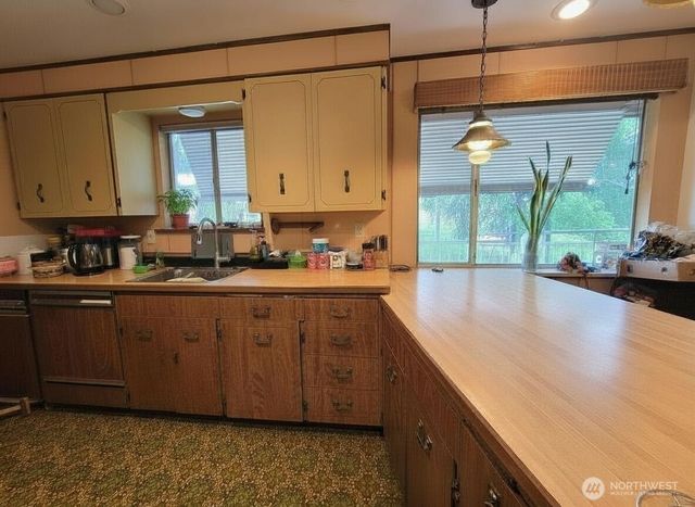 9651 21st Avenue SW, Seattle, WA 98106