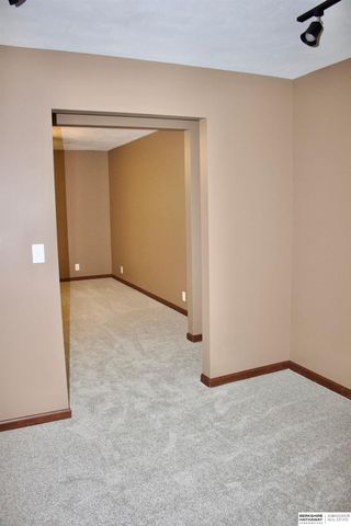 717 Smoky Hill Road, Lincoln, NE 68520