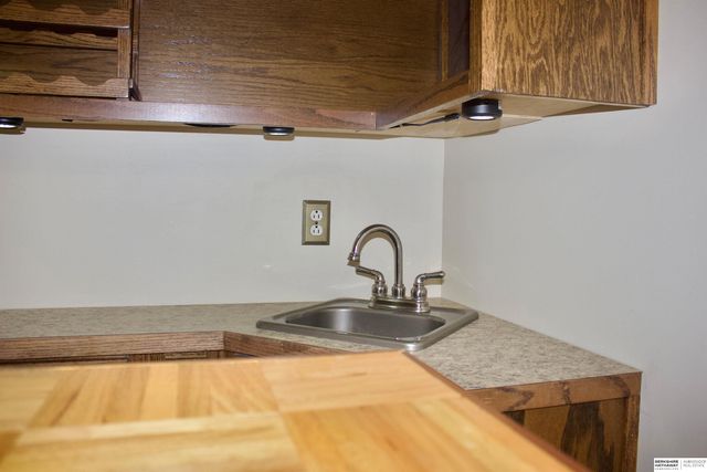717 Smoky Hill Road, Lincoln, NE 68520