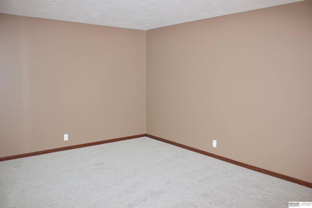 717 Smoky Hill Road, Lincoln, NE 68520