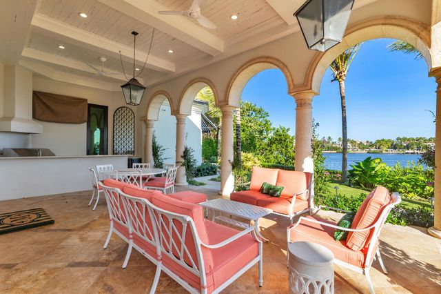 1520 Paslay Place, Manalapan, FL 33462