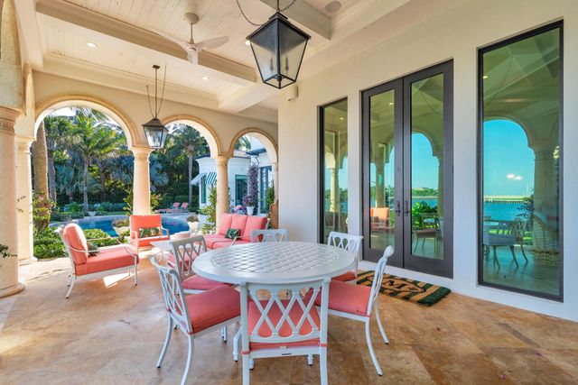 1520 Paslay Place, Manalapan, FL 33462