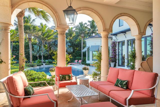 1520 Paslay Place, Manalapan, FL 33462