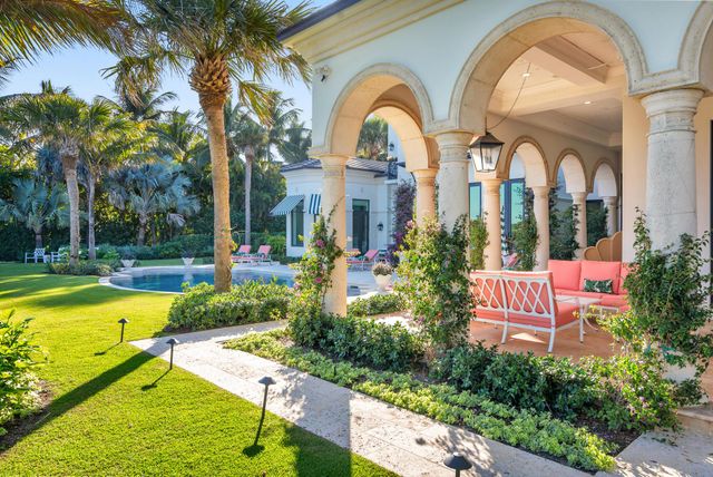 1520 Paslay Place, Manalapan, FL 33462