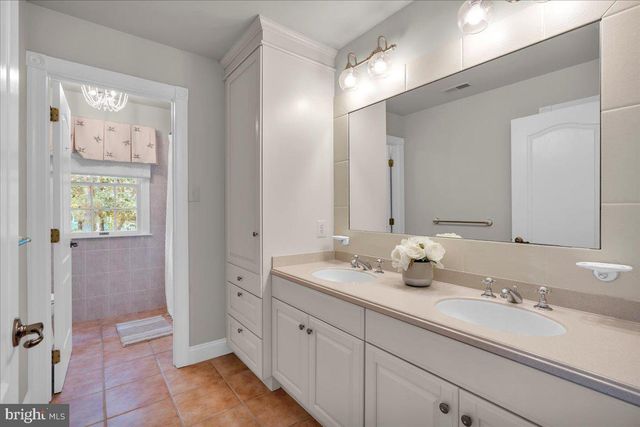 7 BRADFORD CT, Medford, NJ 08055