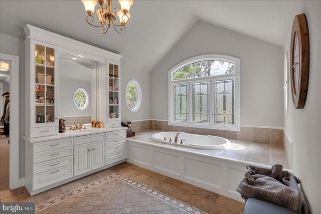 7 BRADFORD CT, Medford, NJ 08055