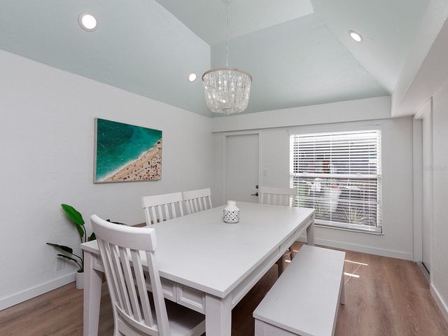 3049 WOOD STREET, Sarasota, FL 34237