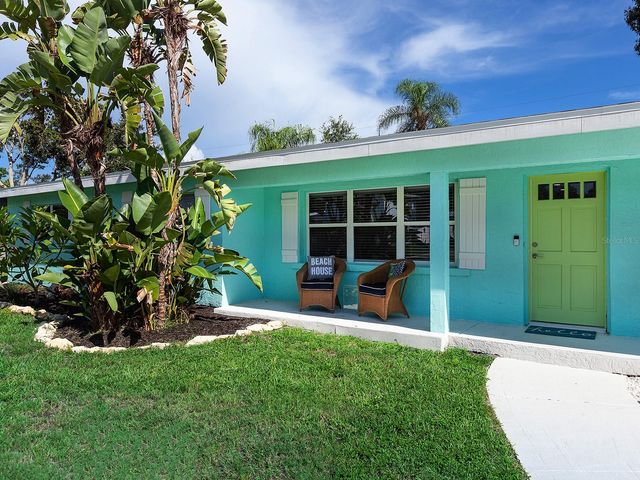 3049 WOOD STREET, Sarasota, FL 34237