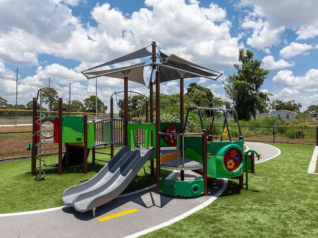 3049 WOOD STREET, Sarasota, FL 34237