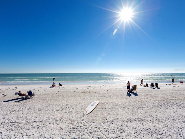 3049 WOOD STREET, Sarasota, FL 34237