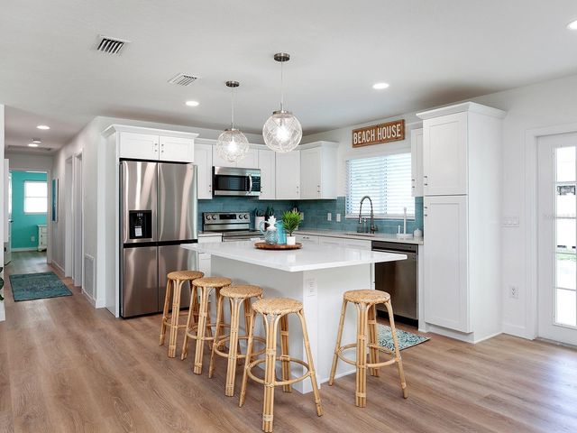 3049 WOOD STREET, Sarasota, FL 34237