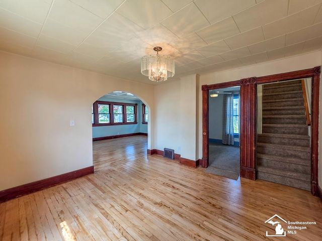 144 Godfroy Avenue, Monroe, MI 48162