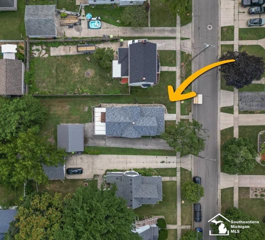 144 Godfroy Avenue, Monroe, MI 48162
