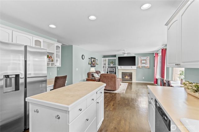 2372 S 284th Court, Federal Way, WA 98003