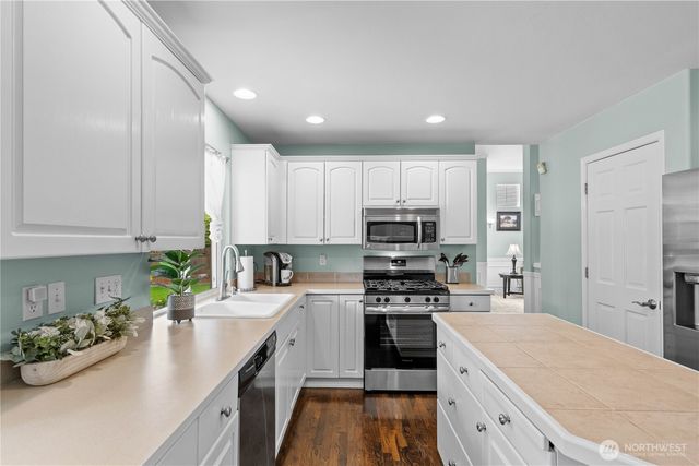 2372 S 284th Court, Federal Way, WA 98003