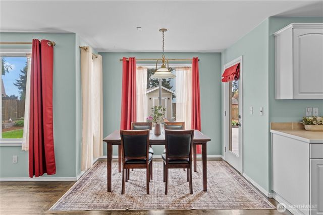 2372 S 284th Court, Federal Way, WA 98003