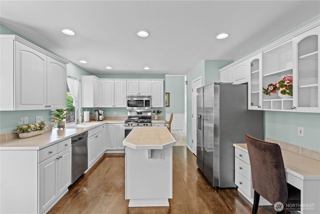 2372 S 284th Court, Federal Way, WA 98003