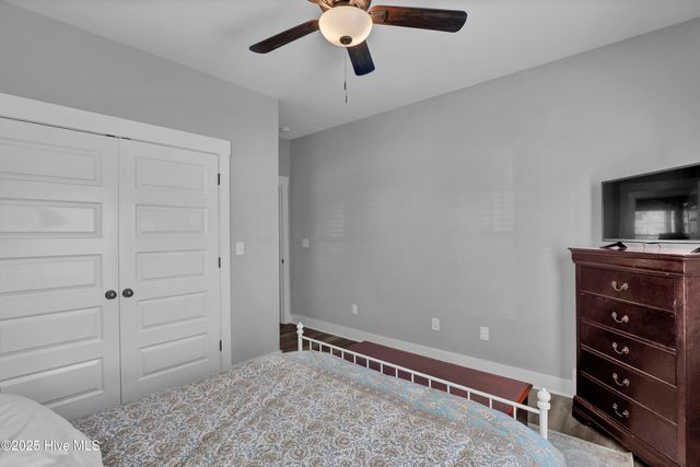 306 Holbrook Lane, Hubert, NC 28539