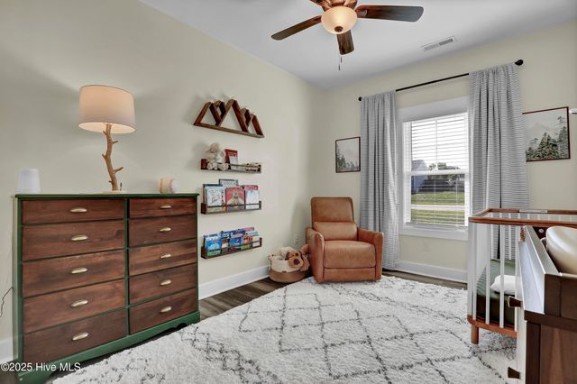 306 Holbrook Lane, Hubert, NC 28539