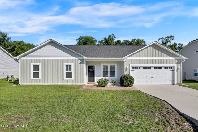 306 Holbrook Lane, Hubert, NC 28539
