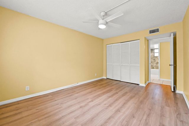 7020 Nova Drive 207d, Davie, FL 33317