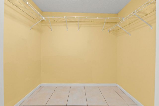7020 Nova Drive 207d, Davie, FL 33317