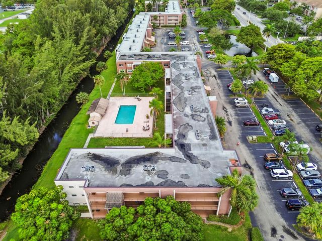 7020 Nova Drive 207d, Davie, FL 33317