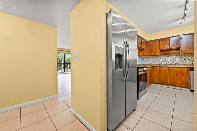 7020 Nova Drive 207d, Davie, FL 33317