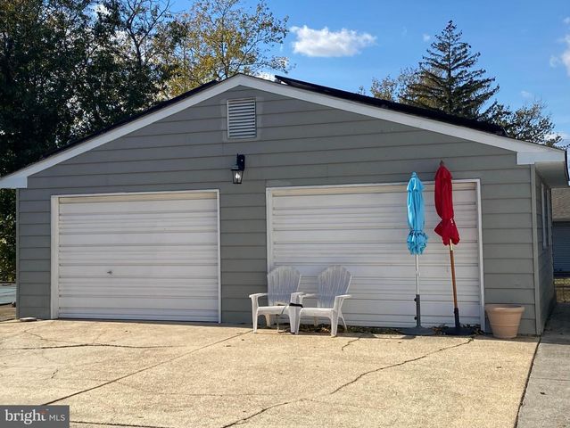 120 JORDAN RD, Somers Point, NJ 08244