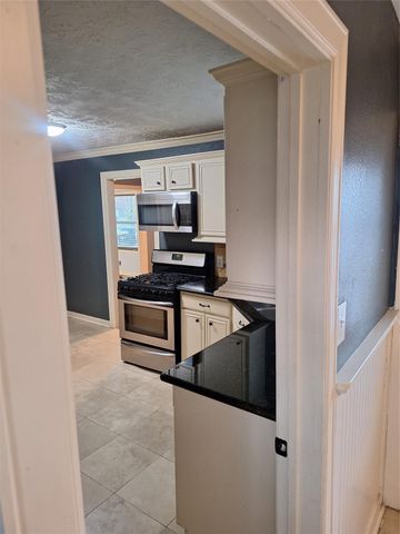 2043 Alta Vista Street, Houston, TX 77023