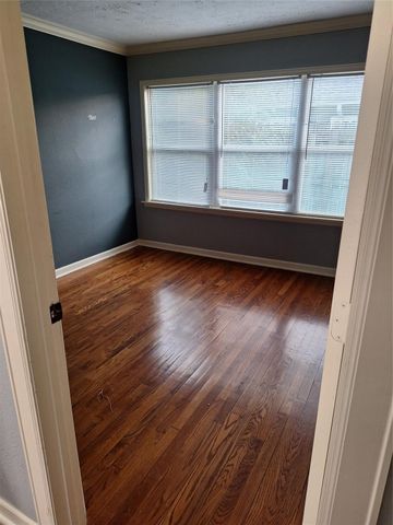 2043 Alta Vista Street, Houston, TX 77023