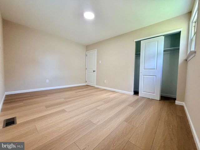 806 SUNSET DR, Somerdale, NJ 08083