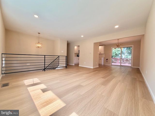 806 SUNSET DR, Somerdale, NJ 08083
