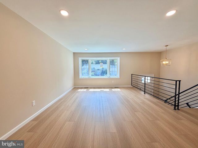 806 SUNSET DR, Somerdale, NJ 08083