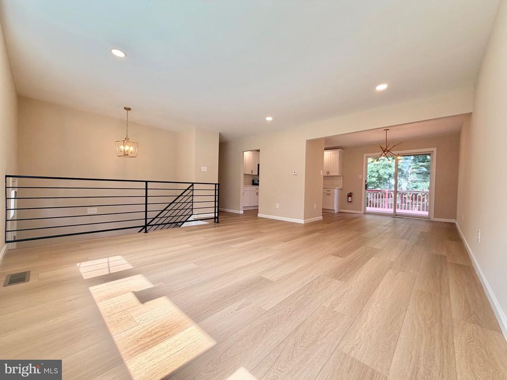 806 SUNSET DR, SOMERDALE, NJ 08083 — photo 3