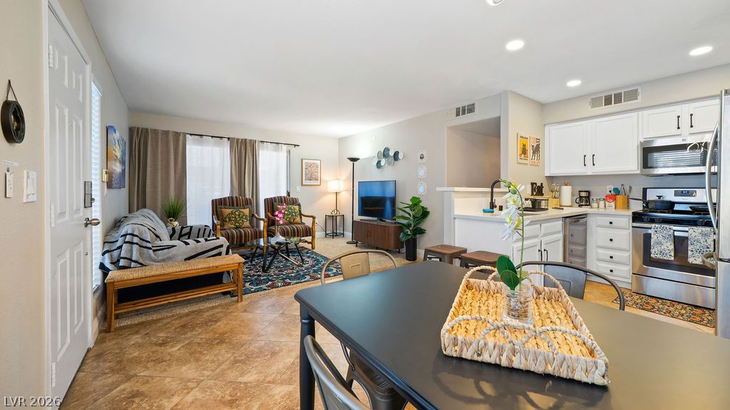 3123 Key Largo Drive 101, Las Vegas, NV 89120 — photo 2