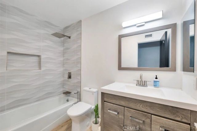 10122 Jovita Avenue, Chatsworth, CA 91311