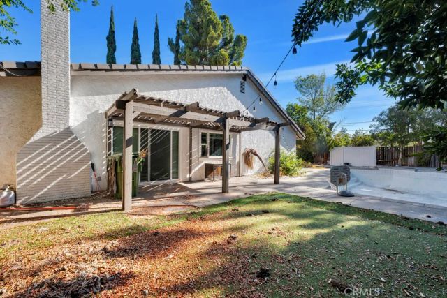 10122 Jovita Avenue, Chatsworth, CA 91311