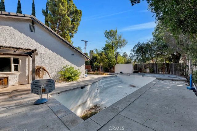 10122 Jovita Avenue, Chatsworth, CA 91311