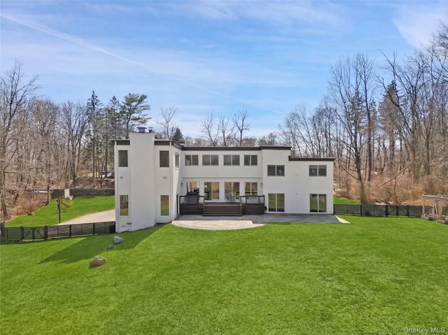 15 Haights Cross Road, Chappaqua, NY 10514