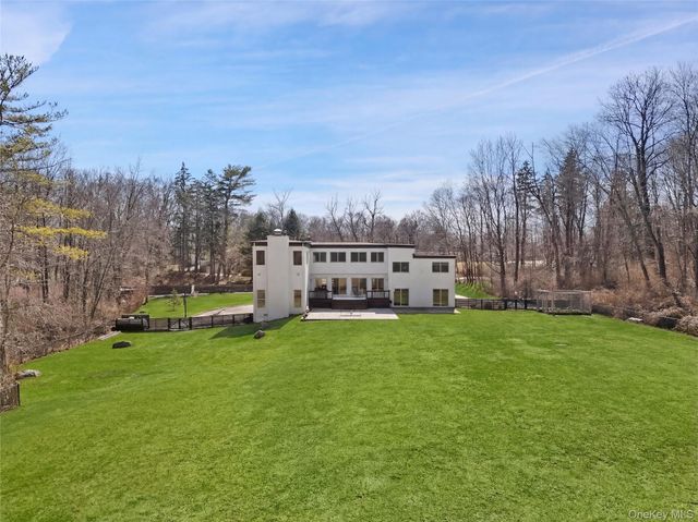 15 Haights Cross Road, Chappaqua, NY 10514