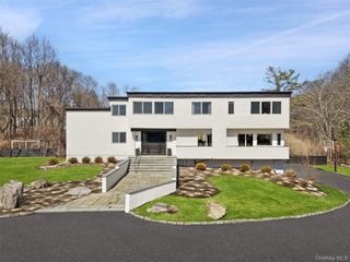 15 Haights Cross Road, Chappaqua, NY 10514