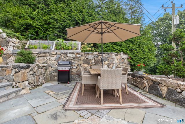 316 Valley Road, Greenwich, CT 06807