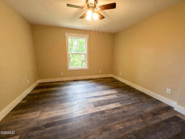 404 4 Winds Way, Jefferson City, TN 37760